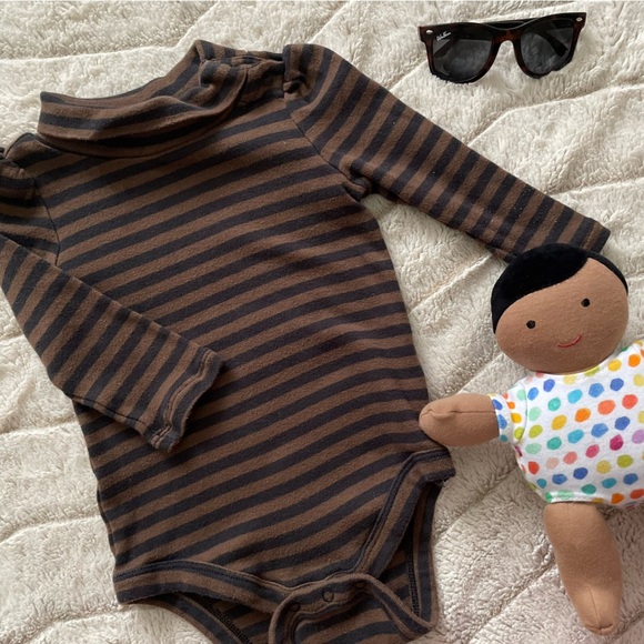 KIDS: Baby Gap Striped Turtleneck Long-sleeve Onesie - Picture 2 of 5